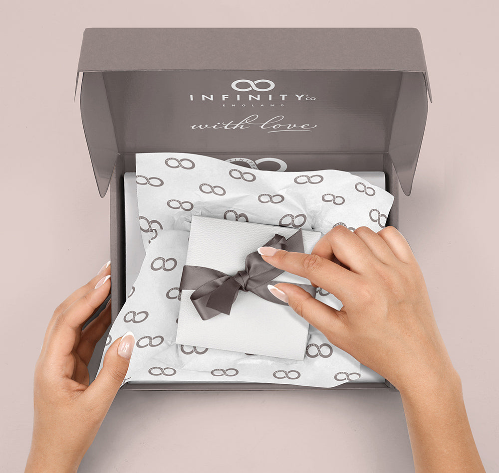 Infinity & Co gift wrapping service